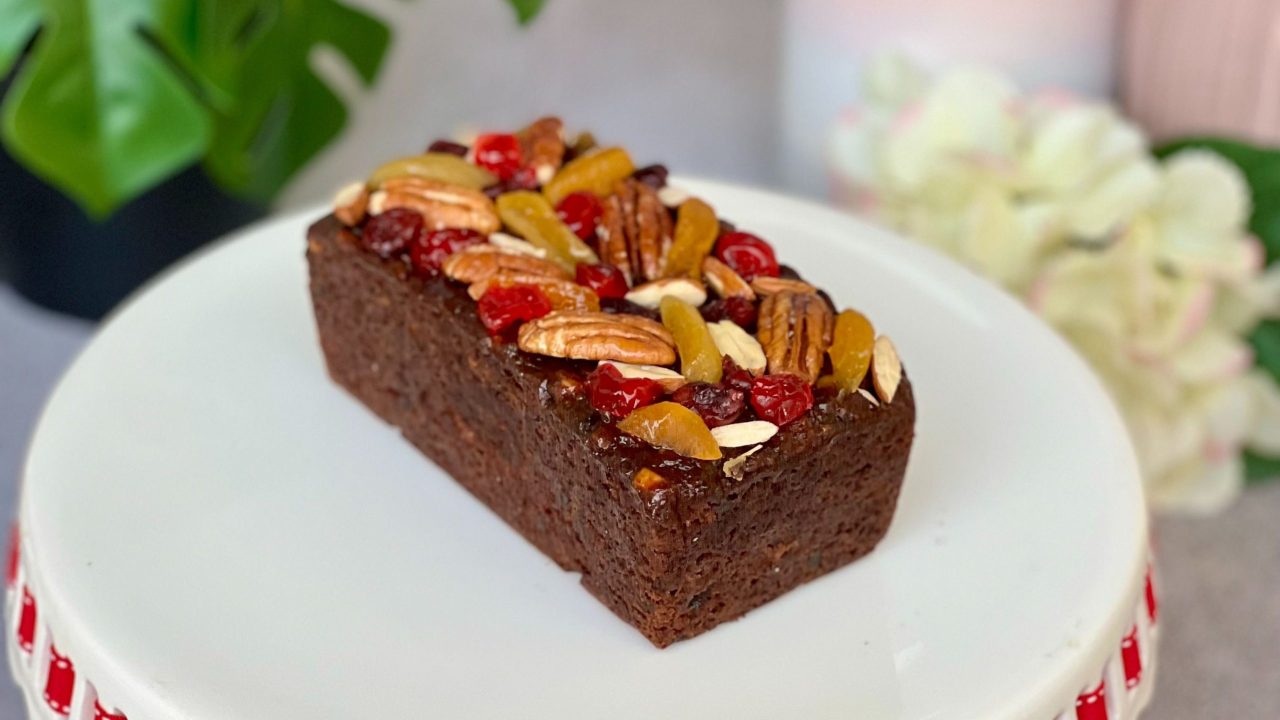 Eggless Christmas Plum Cake